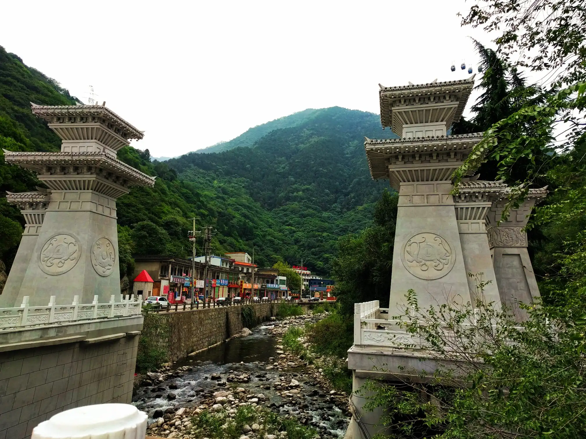 Baojishi tourism