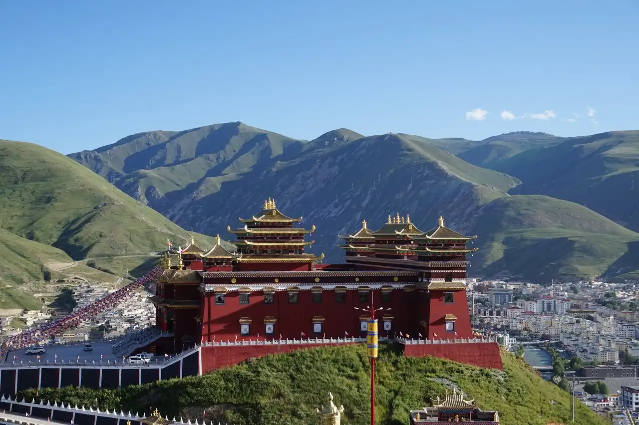 Yushu tourism