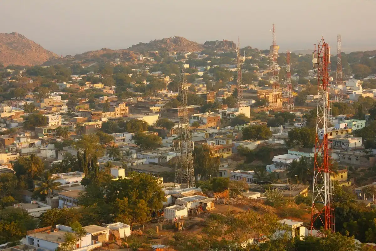 Shorāpur tourism